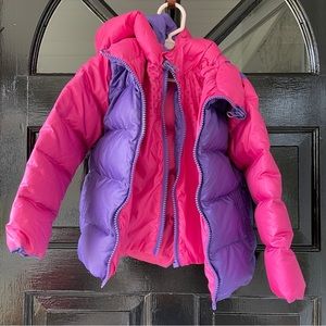 ONEKID CAR SEAT SAFETY ROAD COAT®DOWN JACKET - FUCHSIA / PURPLE